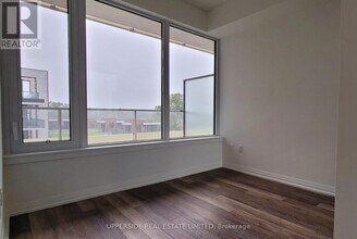 75-675 Canterbury Pl in Toronto, ON - Building Photo - Building Photo