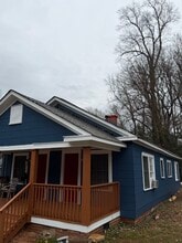 409 Birch St, Unit A in Sanford, NC - Foto de edificio - Building Photo