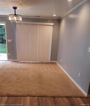24026 Wedgewood Cir, Unit 24026 in Warren, MI - Building Photo - Building Photo