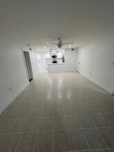 10500 SW 155th Ct, Unit Biscayne beach club in Miami, FL - Foto de edificio - Building Photo