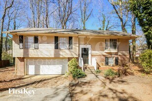 1080 Buckhurst Dr in College Park, GA - Building Photo