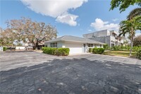 1499 3rd St S in Naples, FL - Building Photo - Building Photo