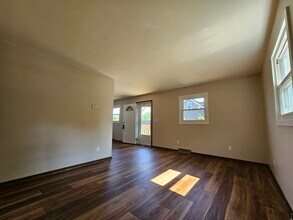 344 S Taylor St, Unit 1 in West Liberty, OH - Building Photo - Building Photo