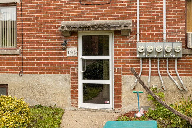 150 45E Av in Montréal, QC - Building Photo - Building Photo
