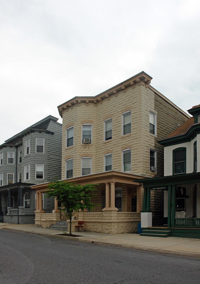 236-238 Summit Ave in Hagerstown, MD - Building Photo - Building Photo