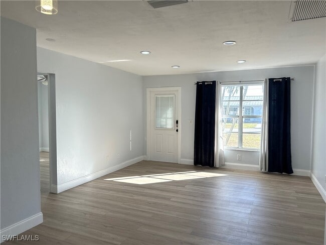 property at 1428 SE 20th Ave