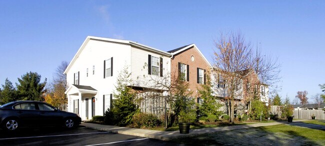 400 Waterside Avenue NW, Unit 1 in Canal Fulton, OH - Building Photo - Building Photo