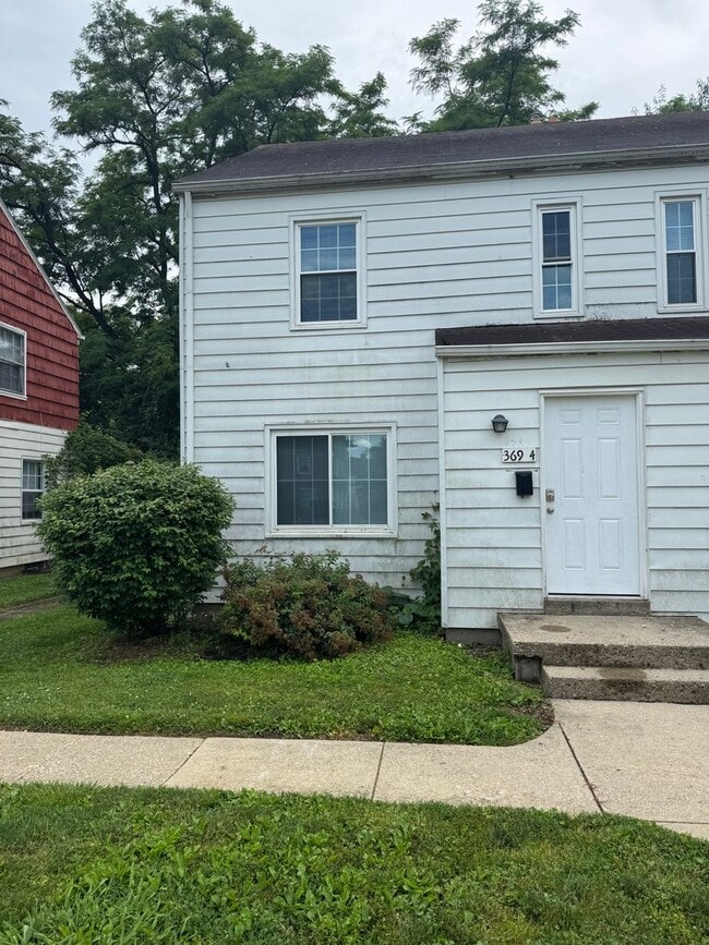 property at 369 N Roosevelt Ave