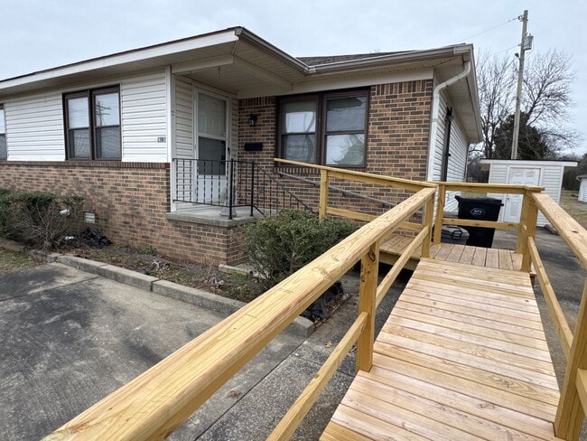 210 S Friendship Rd in Paducah, KY - Building Photo - Building Photo