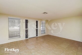 10134 Oleander Dr in Port Richey, FL - Building Photo - Building Photo