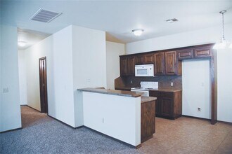 1720 W Palm Pl in Oklahoma City, OK - Building Photo - Building Photo