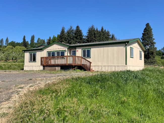 3760 Blackburn Dr in Hood River, OR - Building Photo - Building Photo