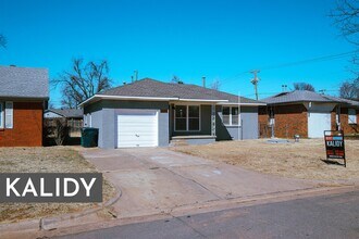 2905 SW 39th Terrace in Oklahoma City, OK - Building Photo - Building Photo