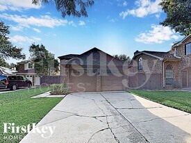 6816 Dalmation Cir in Plano, TX - Building Photo