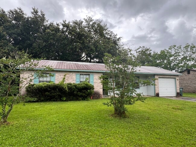 property at 502 Carol Ann Ct