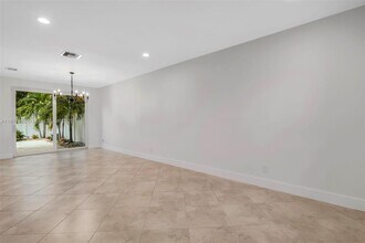 2716 SW 180th Ave in Miramar, FL - Building Photo - Building Photo