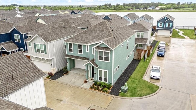 2406 Driftwood Trl in Clear Lake Shores, TX - Foto de edificio - Building Photo