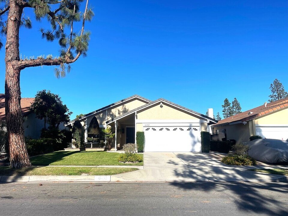 16712 Stowers Ave in Cerritos, CA - Building Photo