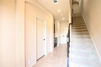 2155 Mcparland Ct in Carrollton, TX - Building Photo - Building Photo