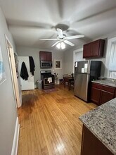 2311 N Greenview Ave, Unit 1F in Chicago, IL - Building Photo - Building Photo