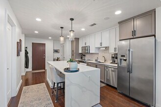 1212 Laurel St in Nashville, TN - Foto de edificio - Building Photo