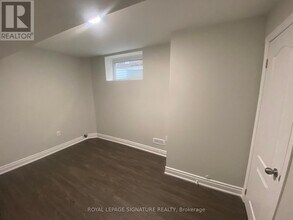 487-3-R487 Aztec Dr in Oshawa, ON - Building Photo - Building Photo