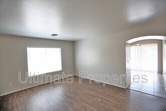 12203 W Windrose Dr in El Mirage, AZ - Building Photo - Building Photo