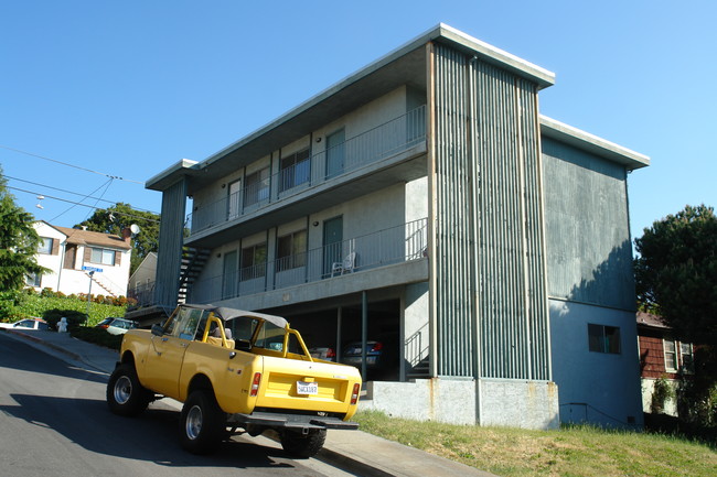 5700 El Dorado Ave in El Cerrito, CA - Building Photo - Building Photo