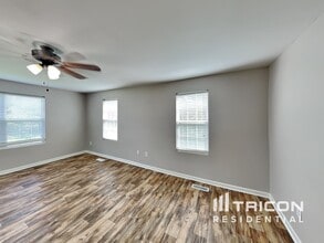 537 Twyla Dr in Lebanon, TN - Building Photo - Building Photo
