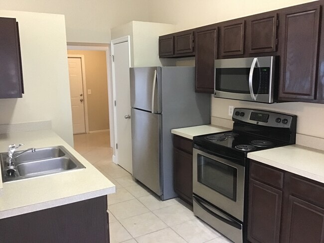 1401 Crawford Dr in Apopka, FL - Building Photo - Building Photo