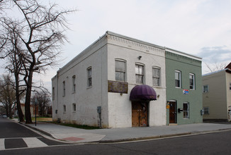 619 16th St NE in Washington, DC - Building Photo - Building Photo