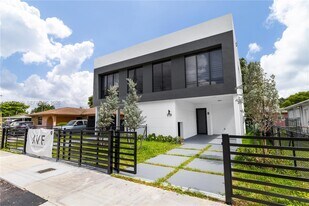 921 NW 55th St in Miami, FL - Building Photo