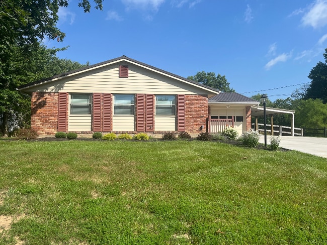 4467 Glendale Dr in Batavia, OH - Building Photo - Building Photo