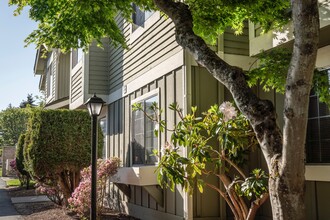 Windemere Apartments in Steilacoom, WA - Building Photo - Building Photo