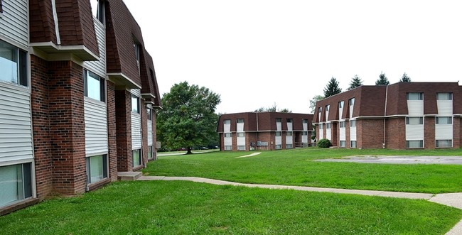 Parkway Manor in Lexington, KY - Building Photo - Building Photo