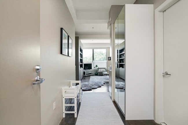 1723 Washington St, Unit 305 in Boston, MA - Building Photo - Building Photo