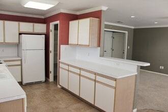 347 Stone Hill Dr in Brenham, TX - Building Photo - Building Photo