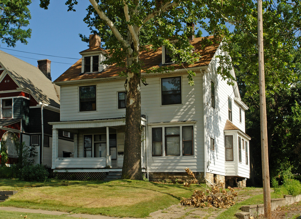 58 Madison Ave in Youngstown, OH - Building Photo