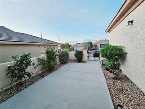 2629 Rue Toulouse Ave in Henderson, NV - Building Photo - Building Photo