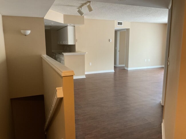 4171 N Haverhill Rd in West Palm Beach, FL - Building Photo - Building Photo