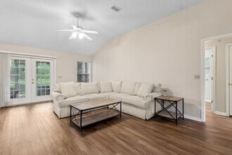 1022 Isle of Palms Ln in Fernandina Beach, FL - Building Photo - Building Photo