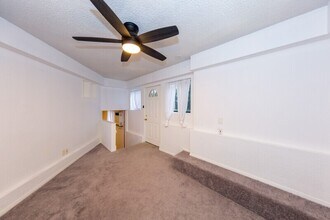 5845 S Mansfield Ave in Los Angeles, CA - Building Photo - Building Photo