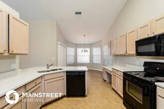 33303 Lake Bend Cir in Leesburg, FL - Foto de edificio - Building Photo