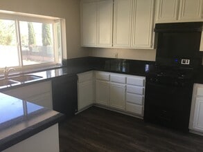 901 Brandywine Ln in Corona, CA - Building Photo - Building Photo