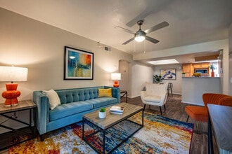 The Bella in Phoenix, AZ - Building Photo - Building Photo