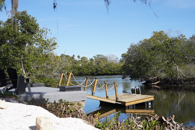 6716 Arroyo Dr in New Port Richey, FL - Foto de edificio - Building Photo
