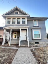 1403 1/2-1223 1/2 14th St in Moline, IL - Building Photo