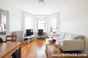 17-19-19 Washington St S, Unit 516 in Malden, MA - Building Photo