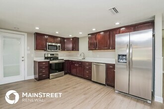 5706 Bay Blvd in Port Richey, FL - Foto de edificio - Building Photo