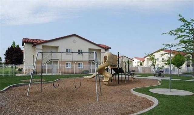 Sunny View Apartments in Merced, CA - Foto de edificio